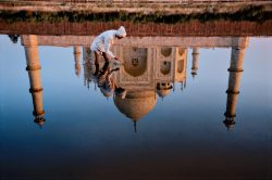 commovente:  rajasthan, india, photo by steve mccurry  