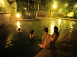soakingspirit:  Chongqings (Sichuan, China) East Springs, spring surprises, source. Learn more on Chongqing’s hidden hot springs from Hot springs of the Himalaya 