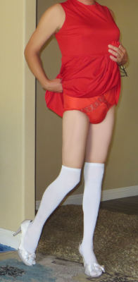 yoursissyfag:redhot bitch dressed for Daddy’s big hot hard