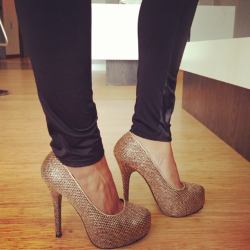 ilovecuteshoesblog:  Maime - Bronze Bettie Page at ILoveCuteShoes.com