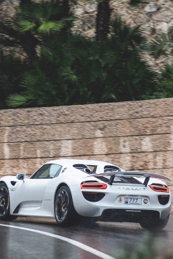 supercars-photography:  Porsche 918