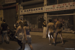 Naked in the center of Thessaloniki - Γυμνοι στο κεντρο