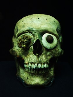 ancientart:  Adorned Mexica skull mask, found at Great Pyramid