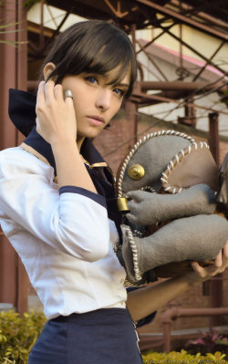 mahlibombing:  BioShock Infinite Elizabeth Cosplay Created by Angela