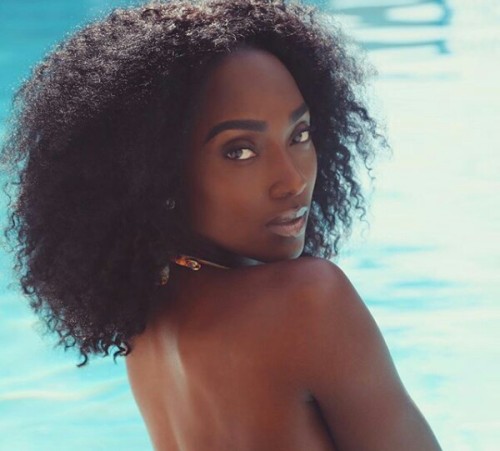 blackfitnessrocks:  blackfitnessrocks:  afrodesiacworldwide:  IG:@khadijasharia  Beautiful   Beautiful