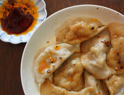 veganrecipecollection:  (via Roasted Kabocha and Vegetable Dumplings