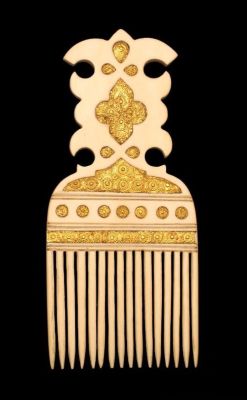 christianjalonmusic:  swahiliculture:  Swahili combs; found in