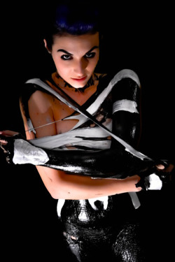 jezebelshei:  Venom body paint shoot Model: Hayley Paige Body