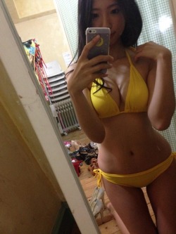 finestasianbabes:  FOR more hot and sexy asian females check