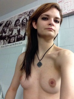 opheliaincarnate:  ALSO BEFORE IT ISN’T ANYMORE IT’S TOPLESS