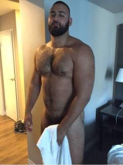machitosmx:  Gordibueno #DILF #dadsbod #fofisano