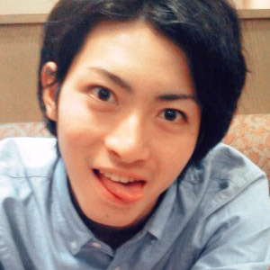 aokinsight:  From what Inagaki wrote on an entry on tennimu data corner (translated by icechain) it seems that 19 years old Tatsunari has a mood swing depending on his stomach. Whenever he feel hungry, heâ€™s get angry and displeased over anything very