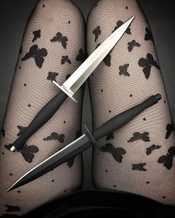 earthshakingly:maria.knives