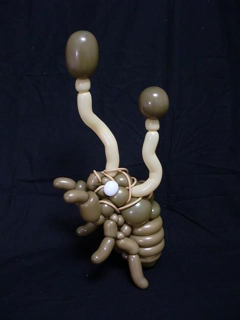 emmaklee:here’s a balloon animal of an insect parasitized by