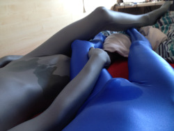 rbbrkink:  tazor13:  Messyyy :p    relaxing in a messy aftermath…