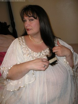 heavyssbbw:  http://bit.ly/1rBdKAb
