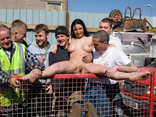 nakednorth69:  The crew loves it when she comes by… 