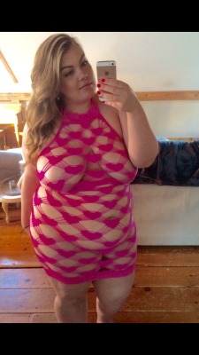 curvingchloe: new members blog post up on Chloe.bigcuties.com!!! 