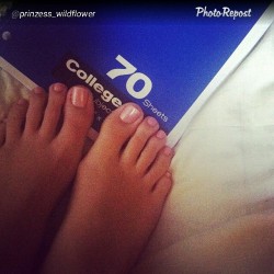 ifeetfetish:  Adorable feet By @prinzess_wildflower “🎀📚✏️