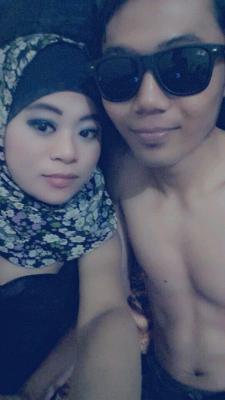 eyezarn:  zackhebat:  Couple Melayu yang panas.  Bgs 