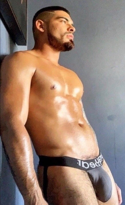 dadswankbank:sexymenmmmm:As jockbro @nottherifleman says: Nice