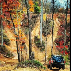 jeepbeef:  A #Fall #JeepEnd in #Indiana🙌 ________  @bigrbriand