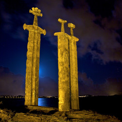 sixpenceee:  Giant Sword monument in Norway called Sverd i fjell.