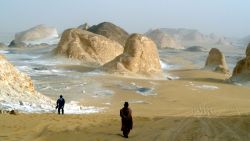 ae5alid:  A beautiful landscape of White Desert, Egypt. Photograph