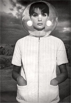 Jean Shrimpton in Harper’s Bazaar, 1965.