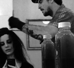 mymotelroses:    Lana Del Rey at GoodForm Salon in Los Angeles,