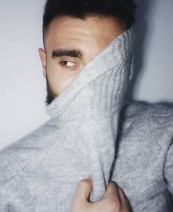 luz-natural:  Shy? @rubenmatf