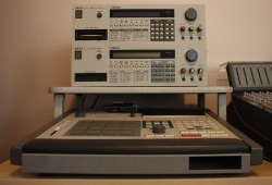 jordanssynths:  Akai S900, S950 and MPC-60, samplers.