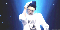 blondejongin:  kai’s first performance as a blond 