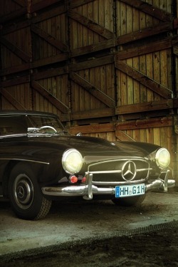 m-wear:  Mercedes-Benz 190 SL Roadster A two-door grand touring