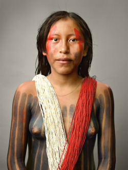 Kayapo portrait by Martin Schoeller (National Geographic - January