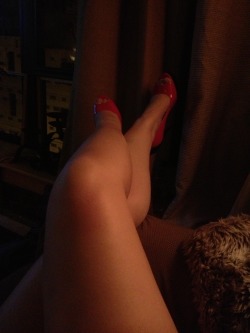 thelionhotwife:  Her teasing me while I am caged….she is texting