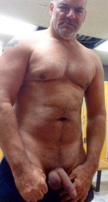 horny-dads:  Locker Room Dad  horny-dads.tumblr.com   