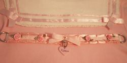 kittyy-princess:my collar shown on the back of my serafuku ♥this