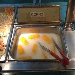 theshittyfoodblog:  CORNS