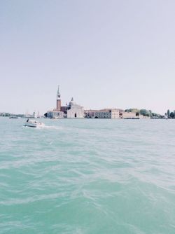 sombr-e:  vilicity:  Venice   I REALLY love this (hence the reblog