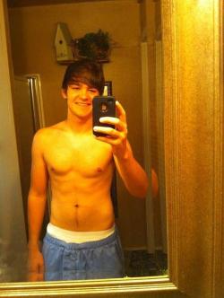 facebookhotes:  Hot guys from America found on Facebook.  Follow