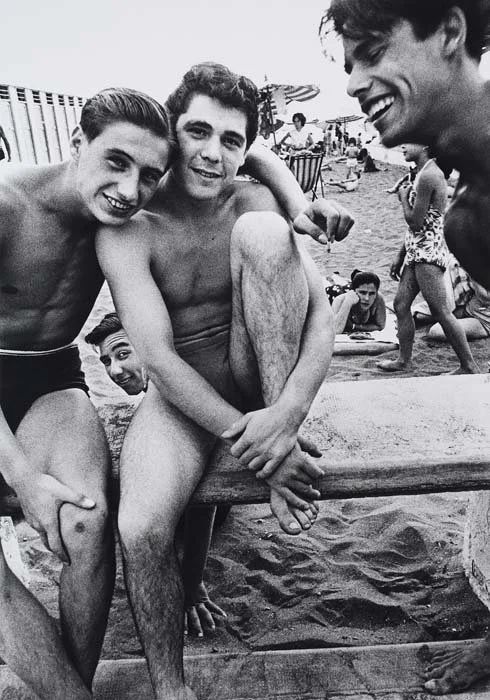 beyond-the-pale: Spiaggia di Ostia, Roma, 1956  - William Klein