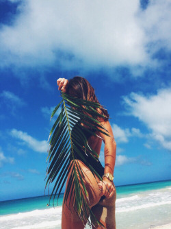 mosouka:  My body is not beach ready😭 on We Heart It - http://weheartit.com/entry/173170232
