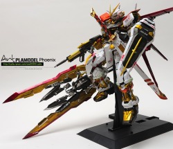 gunjap:  Amazing PG Gundam Astray ver.Plamodel Art. Full PHOTO