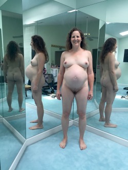 maternitynudes:  “30 weeks today!”  maternitynudes: Inching