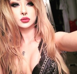 stripper-locker-room:https://www.instagram.com/tesahjordin/