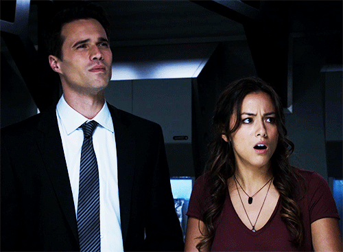 Brett Dalton and Chloe Bennet in Marvel’s Agents of S.H.I.E.L.D. 1x04 “Eye Spy” (oct. 15, 2013)