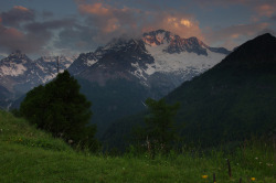 90377:   Day 1: Twilight at Alpe dell’Oro by Gregor Samsa 