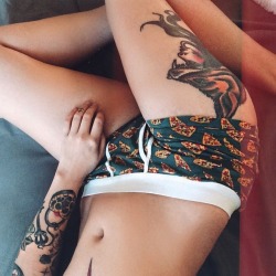 Myloveofchicksandtats