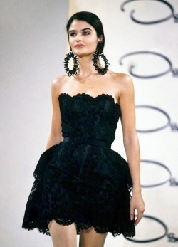 hellyeahhelena:    Oscar de la Renta Spring/Summer 1991   